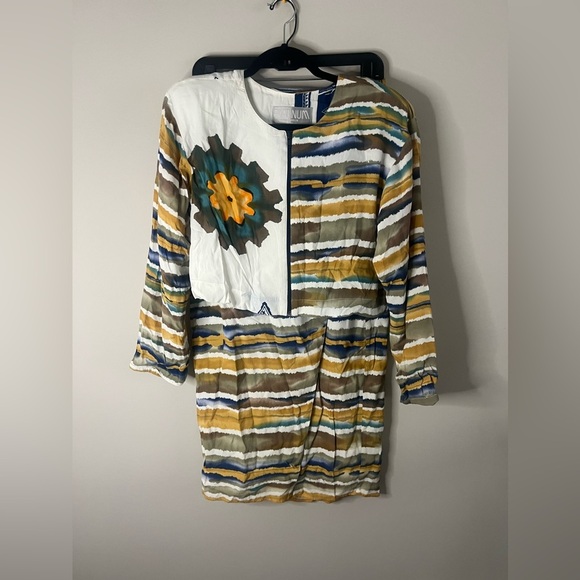 Dorothy Shoelen - Skirt / Cropped Jacket Set - Picture 7 of 12